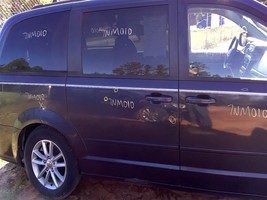 Passenger Rear Side Door Movable Glass Power Closer Fits 08-20 CARAVAN 1... - $2,158.47 MXN