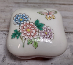 Vintage Takahashi Cho-Cho San Francisco Porcelain Butterfly Flower Trinket Box - £4.70 GBP