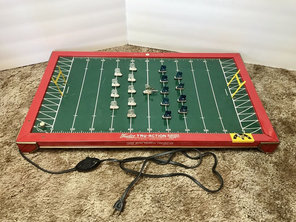 Vintage 1950s Tudor Tru-Action Electric Football Game - $22.46