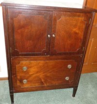 Beautiful Antique Walnut Chest of Drawers – Kennard’s St. Louis – 1920’s... - £356.10 GBP