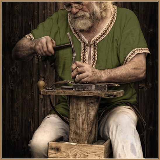 Early Medieval Viking Norseman Voyagers Trimmed Green Short Sleeve Tunic Shirt
