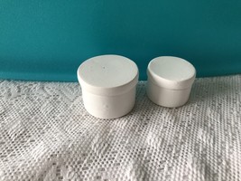 D2 - 2 Small Round Boxes Ceramic Bisque You Paint* - €1,31 EUR
