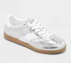 Universal Thread Femmes Argent Spencer Mode Baskets W Mémoire Mousse Sem... - $14.98