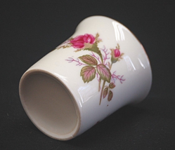 Miniature Cup Rose Pattern &amp; Gold Trim Japan - $184.34 MXN