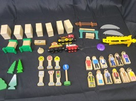 Thomas Train Magnetic Cars People Signs Wood Train Parts Pieces Lot Of 43 - £19.33 GBP