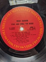 Mac Davis Stop And Smell The Roses Vinyl Record - $185.23 MXN