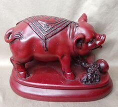 Vintage Chinese Red Resin Pig Figurine Zodiac - €5,14 EUR