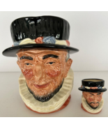 2- 1946 Royal Doulton Large &amp; Small Hand Painted BEEFEATER Toby Mugs Jugs - $731.19 MXN