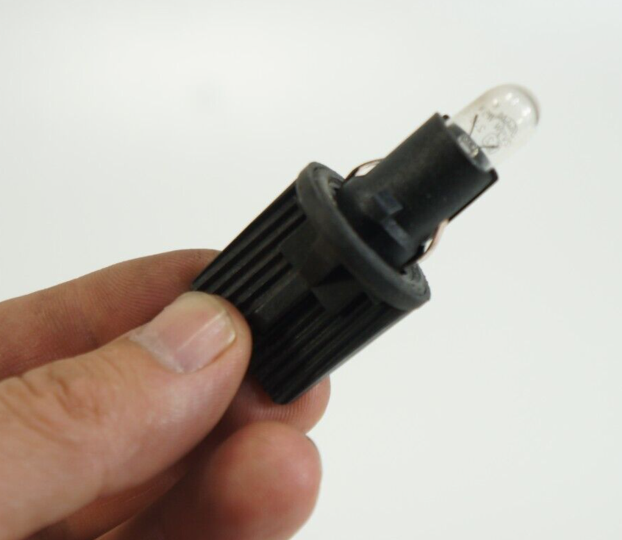 09-2011 jaguar xf headlight marker light bulb holder socket insert OEM - $28.74