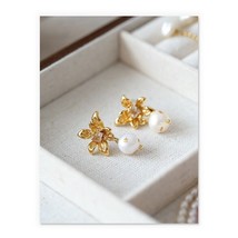 18k Gold Daffodil Pearl Drop Stud Earrings, gem stones, fashion, gift - £39.29 GBP