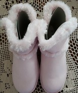Calistoga ~ Pink ~ Vegan Suede ~ Faux Fur ~ Mid Calf ~ Youth Girl Size 6... - $498.45 MXN