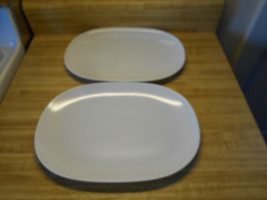 white plastic platters - £11.42 GBP