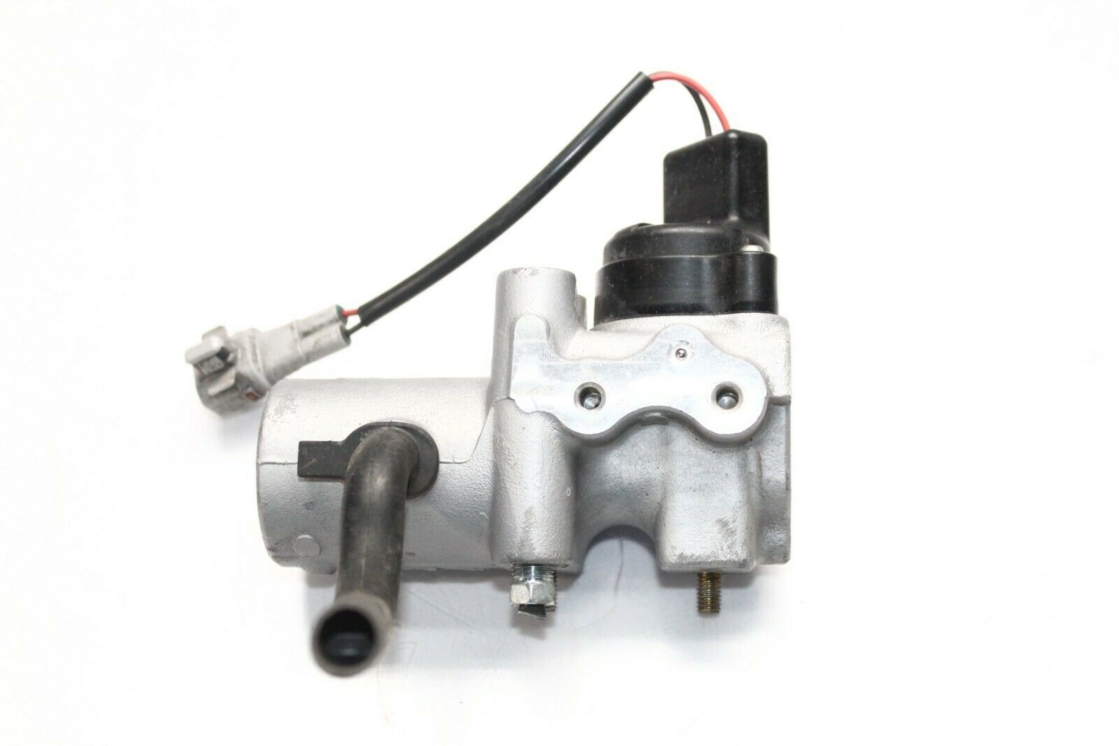 2004-2009 TOYOTA PRIUS BRAKE MASTER CYLINDER P7169 - $51.59