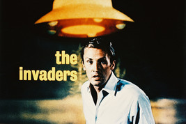 Roy Thinnes The Invaders Spaceship 18x24 Poster - £18.50 GBP