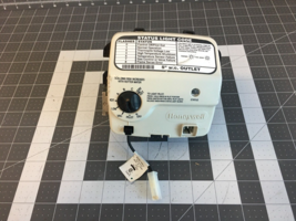 Honeywell Water Heater Gas Valve WV8840B1118 - $64.95