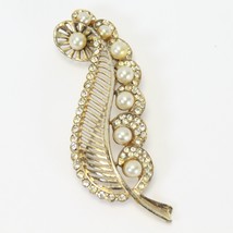 Leaf Shaped Vtg Brooch Gold Tone Faux Pearls and Sparkling Rhinestones 3 1/2&quot; L - £11.73 GBP