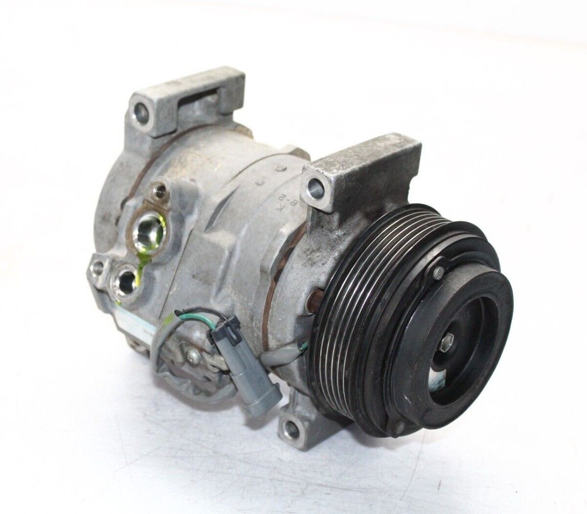 2004-2007 CHEVROLET SILVERADO SIERRA 2500HD 6.6L AC COMPRESSOR H0638 - $103.19