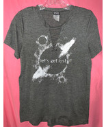 Modern Lux &quot;Lets Get Lost&quot; Lace Up Neck Juniors Graphic Gray T Shirt Size M - $216.28 MXN