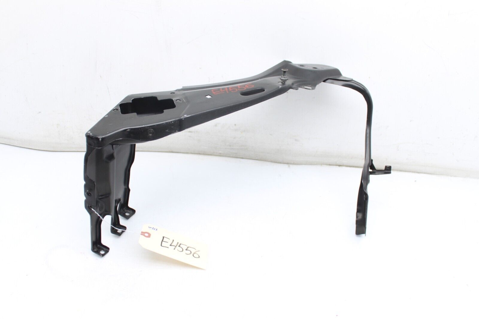 07-13 MERCEDES-BENZ W221 S600 LH LEFT DRIVER SIDE HEADLIGHT MOUNT BRACKE... - $94.56