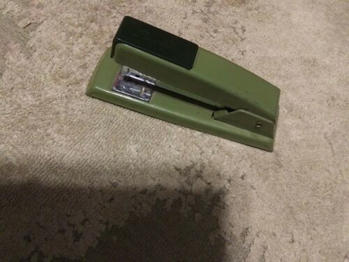 Vintage Beige 5.25&quot; Swingline 711 Desktop Stapler  - $6.79