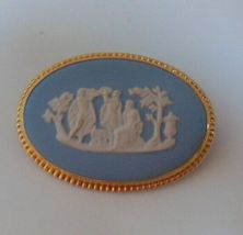 Vintage Signed Wedgewood - Made In England Cameo Brooch - $33.41