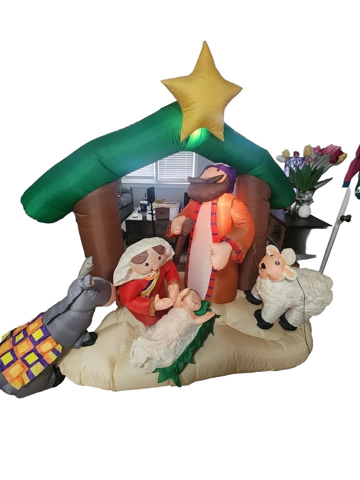 Christmas Gemmy Holiday Living 6 ft Nativity Scene Airblown Inflatable - $50.00