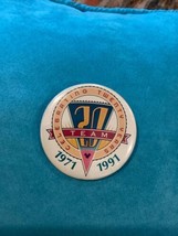 Disney Celebrating Twenty Years Team 1971 - 1991 Pinback Button  - £5.52 GBP