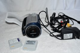 Samsung SC-MX20B Camcorder W/2 BatteryS &amp; Plug And 16gb Card Tested Work... - $71.61
