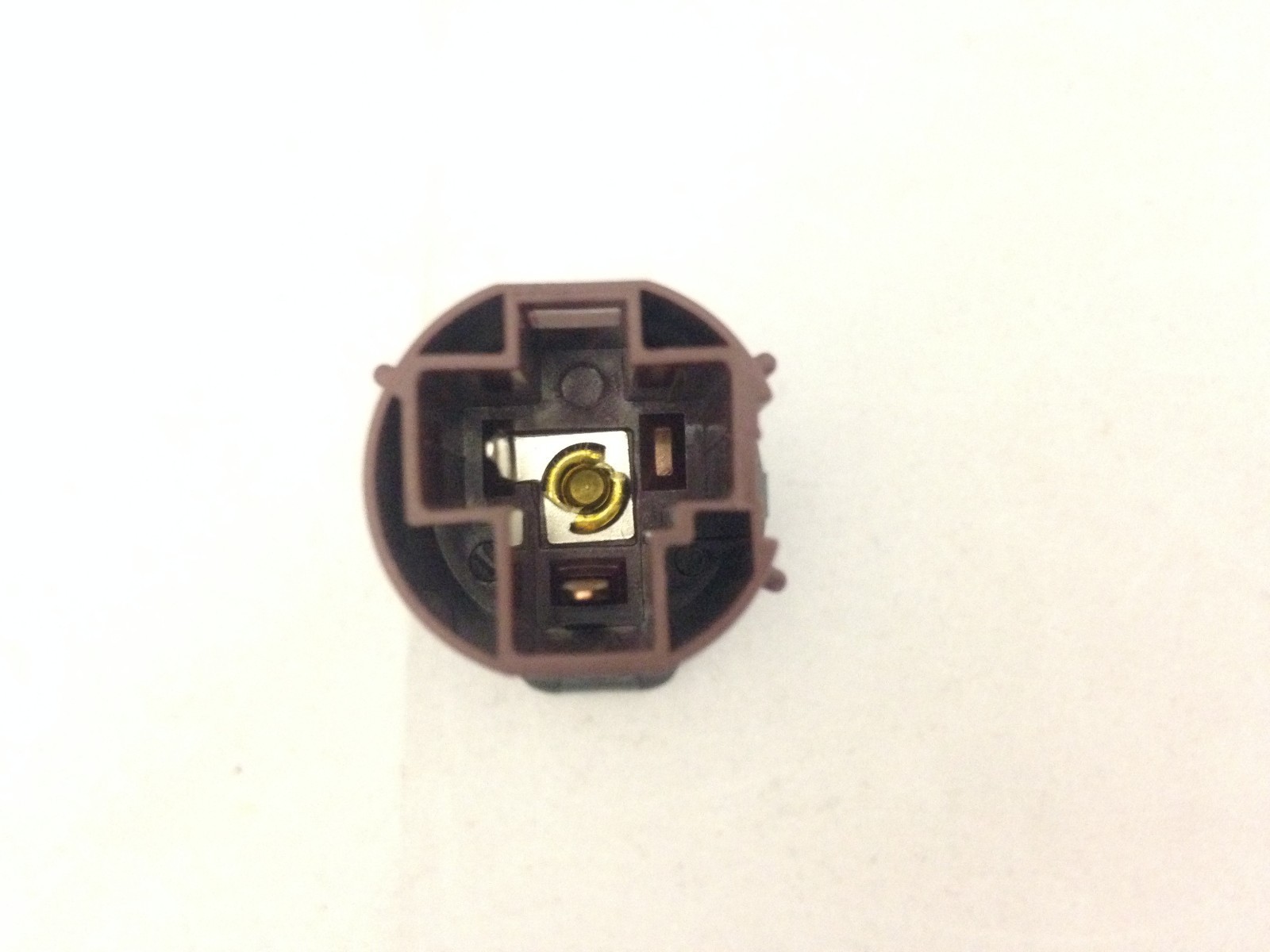 GM 2014+ power accessory outlet for center console. OEM new take-out Item image 3