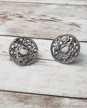 Vintage Screw Back Earrings - Silver Tone Patterned Circle Statement 1&quot; - £9.56 GBP
