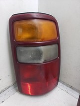Passenger Right Tail Light Fits 00-03 SUBURBAN 1500 715016 - $500.38 MXN