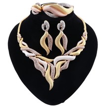 Dubai Gold Jewelry Set for Women Crystal Leaf Shape Jewelry Classic Style Neckla - £29.36 GBP