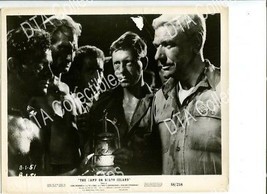 Camp On Blood ISLAND-8X10 STILL-1958-ACTION-HISTORY-ANDRE MORELL-CARL Mohner Vg - £26.21 GBP