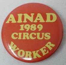 Ainad Circus Worker 1989 Pin Button Shriners Red White - £9.62 GBP