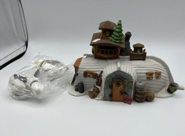 Village Charles Dickens Peggotty&#39;s Seaside Cottage 1989 Retired Porcelain Taiwan - £35.02 GBP
