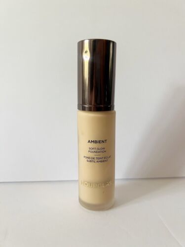 Primary image for Hourglass Soft Glow Foundation Shade 4  1oz/30ml NWOB
