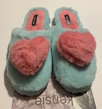 Woman&#39;s Memory Foam Slippers Size 8 Pastel Green with Pink Heart Pom Pom Slip-On - £14.38 GBP