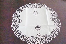 FANCO luxury Doily 15&quot; round white, new, laced and embroidered[10 - £15.48 GBP