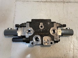 Hydraulic Directional Control Valve 1604052901 - $5,587.21 MXN