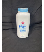 Johnson&#39;s Baby Powder Cornstarch with Aloe &amp; Vitamin E, 9 Oz FULL - $9.90