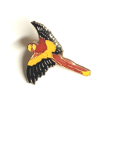 Vintage Hat Cap Lapel Pin Pinback Tie Tack Scarlet Macaw Parrot  - £4.10 GBP