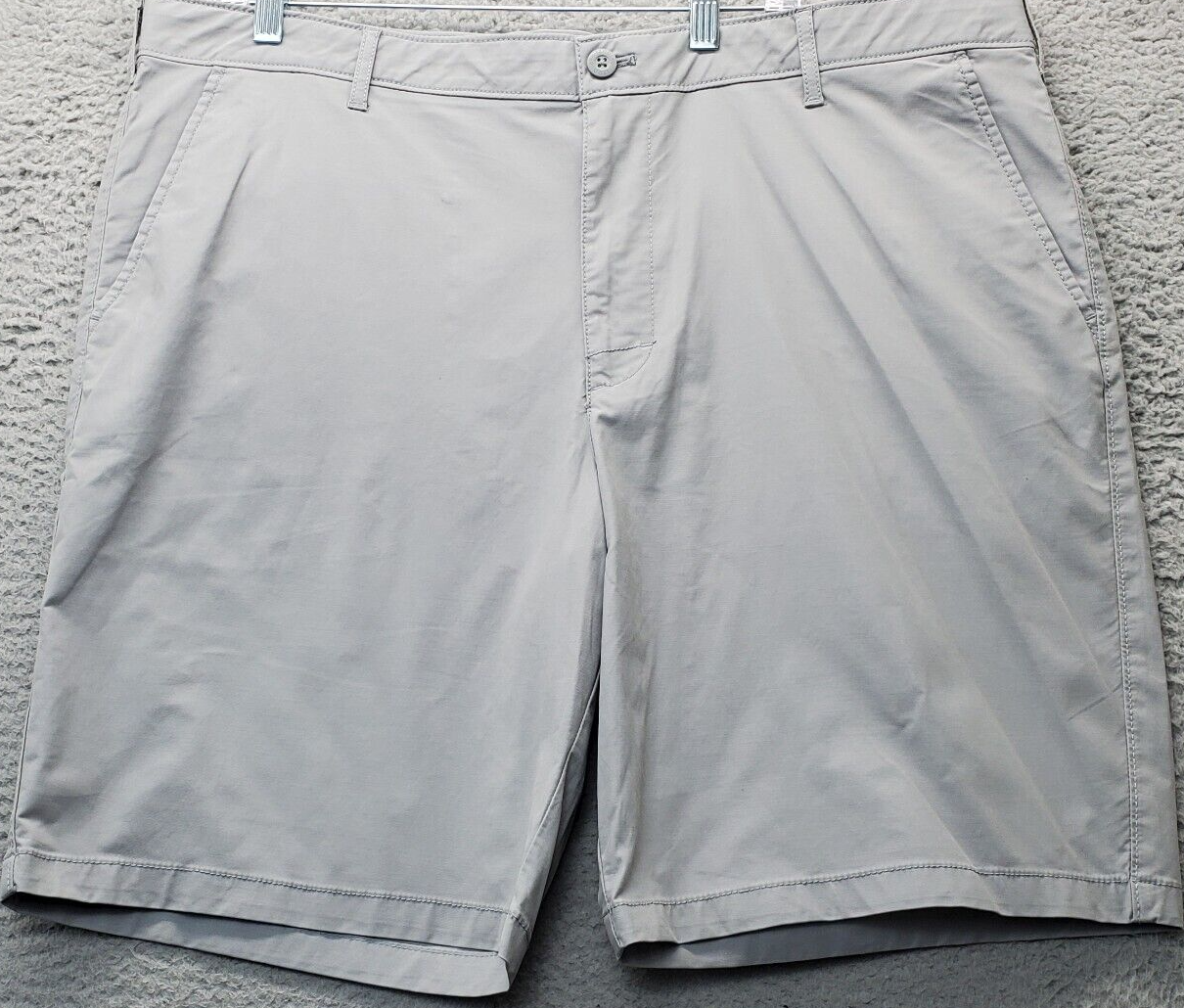 IZOD Hybrid Short Mens Size 40 Gray Advantage Performance High Rise Flat... - $17.35