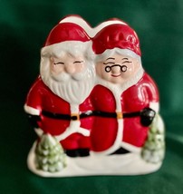 2019 Ceramic Santa and Mrs Claus Napkin Holder w Original Box by Publix - $184.34 MXN
