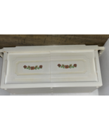 Vintage MCM 60s 70s Fleur De Lis Floral Plastic Sliding Door Mini Cabinet - $945.45 MXN