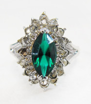 Bold Vintage Costume Cocktail Ring - Sz.6.5 - £15.50 GBP