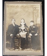 B&amp;W Victorian Family Portrait Photograph - £5.97 GBP