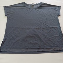 Avia V-Neck Women&#39;s Blue &amp; White Short Sleeve Top Shirt Size 2GX (20) - $9.00