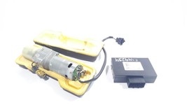 Liftgate Pump With Module PN: 7L5827449 OEM 2009 Porsche Cayenne - $65.84