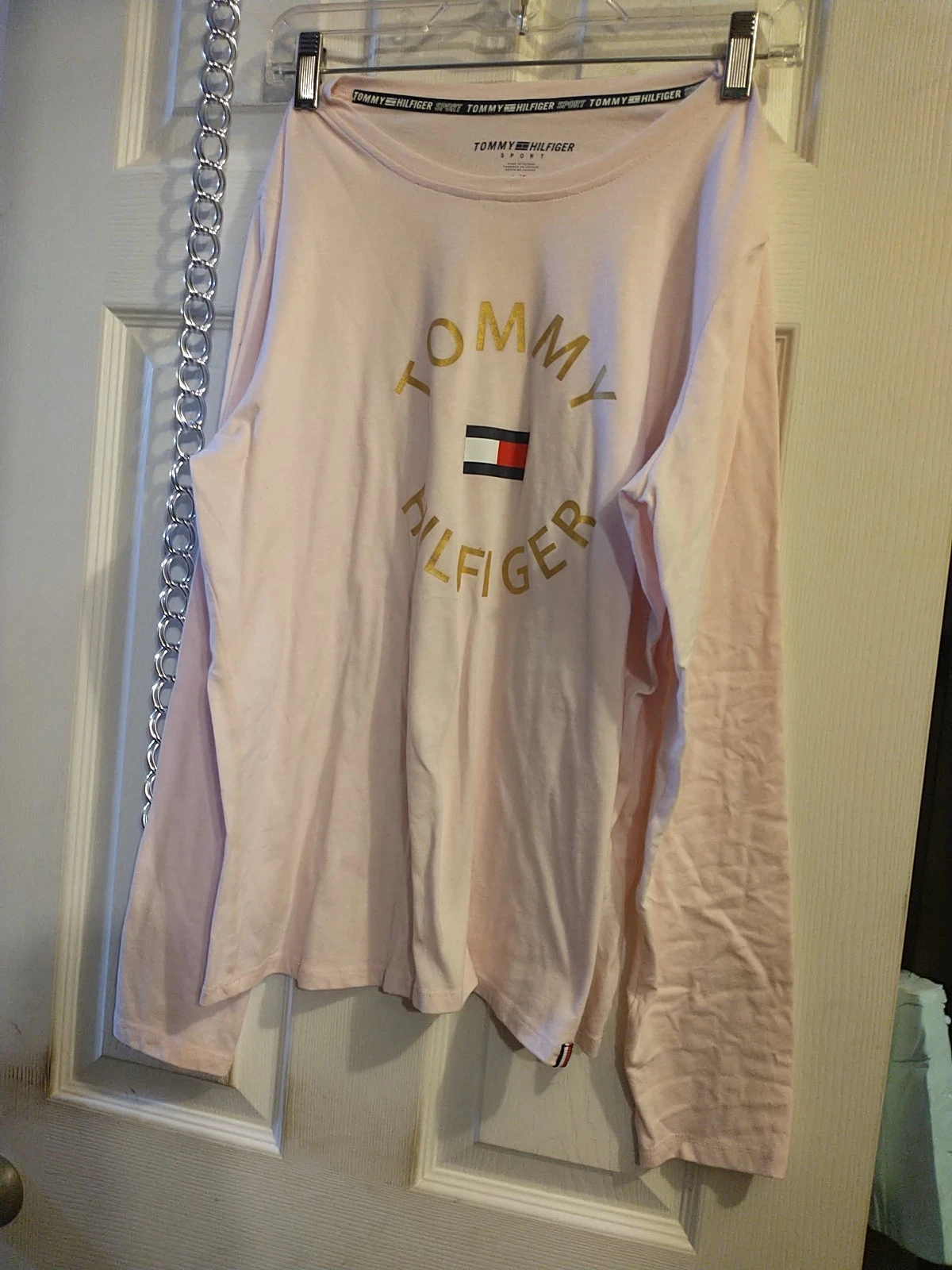 Share NWOT Women&#39;s Tommy Hilfiger Long Sleeve Shirt L - $24.53 CAD