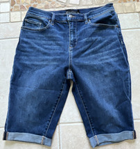 NWT Soho New York &amp; Company Distressed Denim Jean Bermuda Shorts Size 6 - $24.95